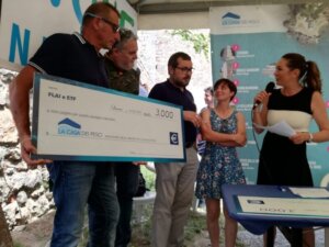 FLAI CGIL hands donation to La Casa dei Pesci